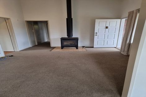 Photo of property in 28 Gladstone Road, Woodend, 7610