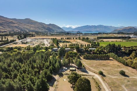 Photo of property in 289 Riverbank Road, Wanaka, 9382