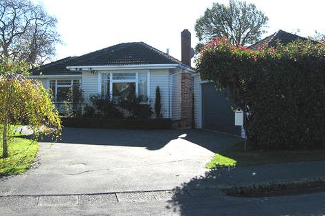 Photo of property in 6 Verran Place, Fendalton, Christchurch, 8052