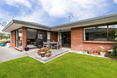 Photo of property in 82a Church Road, Taradale, Napier, 4112