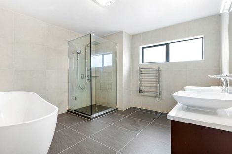 Photo of property in 71 Hebron Road, Waiake, Auckland, 0630