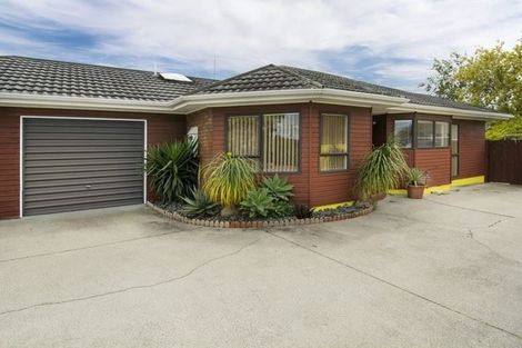 Photo of property in 2/47 Girven Road, Mount Maunganui, 3116