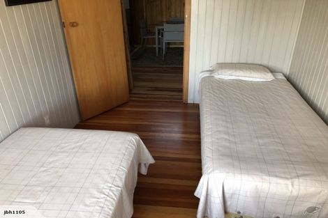 Photo of property in 205 Seaview Road, Whangamata, 3620