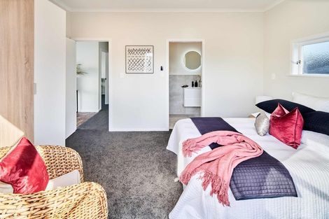 Photo of property in 8 Huia Street, Petone, Lower Hutt, 5012