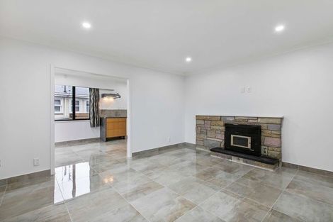 Photo of property in 206 Russell Road, Manurewa, Auckland, 2102