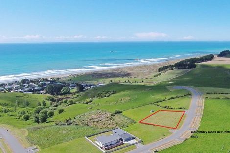 Photo of property in 33 Rochdale Road, Riversdale Beach, Masterton, 5872