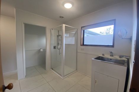 Photo of property in 2/32 Riverside Road, Orewa, 0931