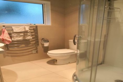 Photo of property in 6b Gossamer Drive, Pakuranga Heights, Auckland, 2010