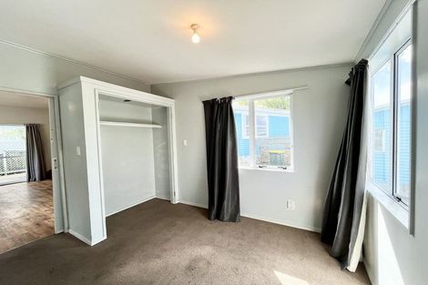 Photo of property in 25 Lendic Avenue, Henderson, Auckland, 0612