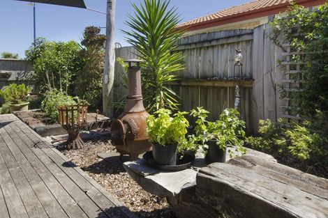 Photo of property in 1 Lamia Grove, Papamoa Beach, Papamoa, 3118