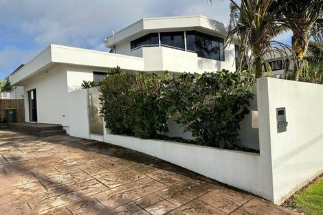 Photo of property in 2/2 Beatrice Avenue, Hillcrest, Auckland, 0627