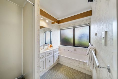 Photo of property in 9 Essington Place, Half Moon Bay, Auckland, 2012