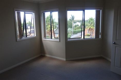 Photo of property in 21 Parkhaven Drive, Rosehill, Papakura, 2113