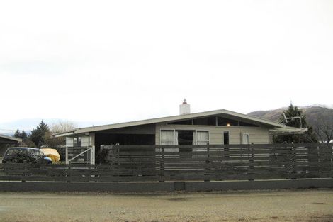 Photo of property in 71 Shields Street, Clyde, 9330