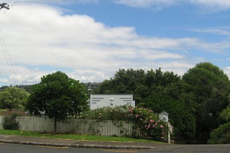 Photo of property in 2/10 Symonds Street, Onehunga, Auckland, 1061