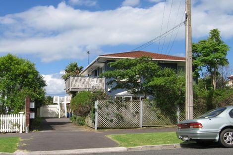 Photo of property in 4/132 Victoria Road, Devonport, Auckland, 0624