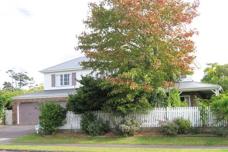Photo of property in 2/35 Sunderlands Road, Half Moon Bay, Auckland, 2012