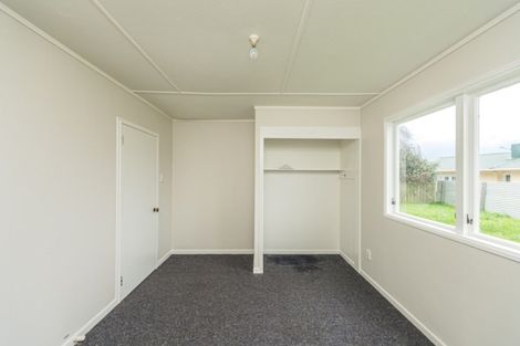 Photo of property in 32 Miro Street, Castlecliff, Whanganui, 4501