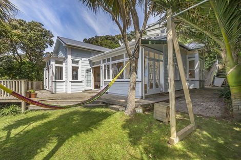 Photo of property in 75 Grafton Road, Roseneath, Wellington, 6011