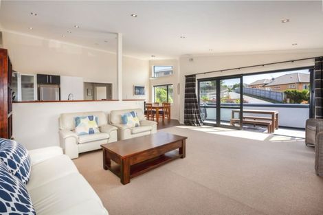 Photo of property in 85 Te Puia Drive, Aotea, Porirua, 5024