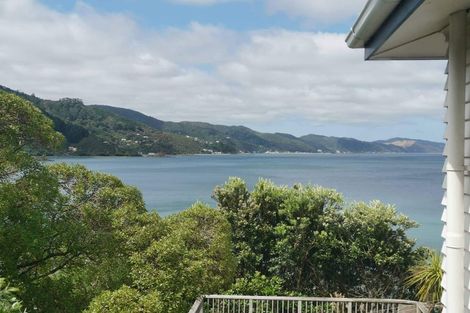 Photo of property in 1 Howard Road, Point Howard, Lower Hutt, 5013