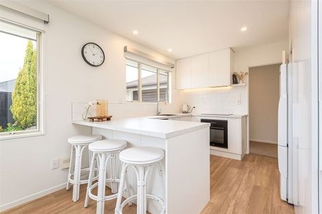 Photo of property in 20 Wendy Place, Heathcote Valley, Christchurch, 8022