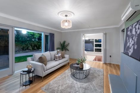 Photo of property in 223 Memorial Avenue, Burnside, Christchurch, 8053