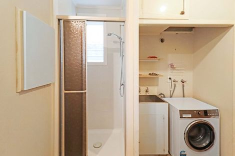 Photo of property in 17 Holmes Grove, Naenae, Lower Hutt, 5011