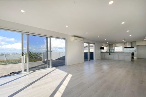 Photo of property in 42 Monarch Avenue, Hillcrest, Auckland, 0627