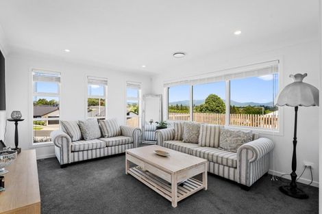 Photo of property in 4 Herring Place, Omokoroa, 3114