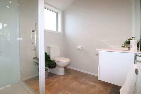 Photo of property in 28 Feist Street, Carterton, 5713