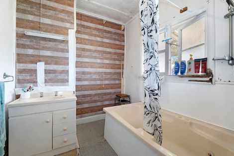 Photo of property in 72 Roslin Street, Tokoroa, 3420