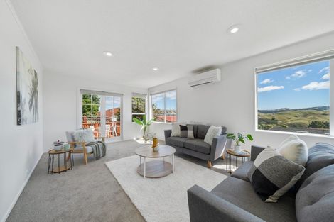 Photo of property in 4 Maraval Crescent, Grenada Village, Wellington, 6037