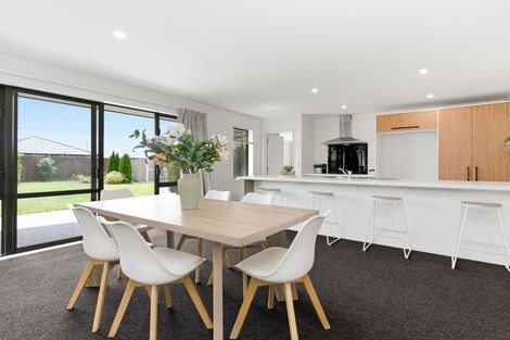 Photo of property in 28 Burnham School Road, Rolleston, 7614