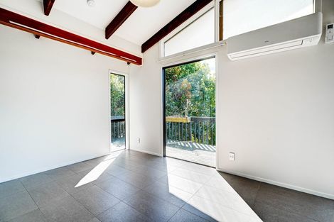 Photo of property in 29 Noeleen Street, Glenfield, Auckland, 0629