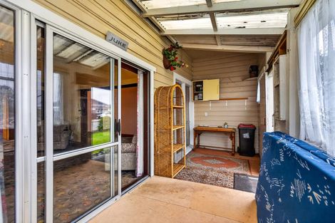 Photo of property in 16 Hessey Street, Masterton, 5810