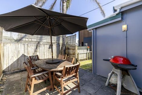 Photo of property in 59 Fifth Avenue, Urenui, 4377