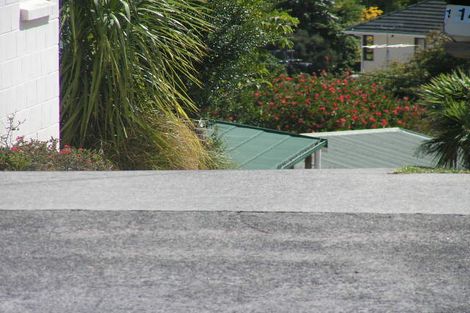 Photo of property in 2/140 Forrest Hill Road, Forrest Hill, Auckland, 0620