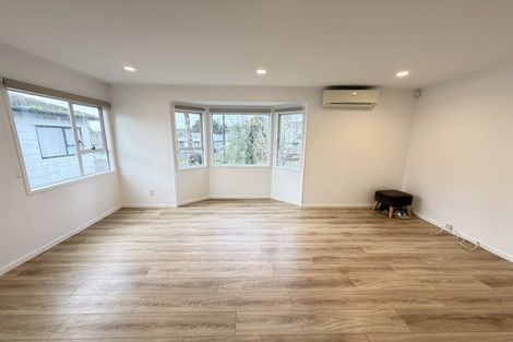 Photo of property in 21 Caribbean Drive, Unsworth Heights, Auckland, 0632