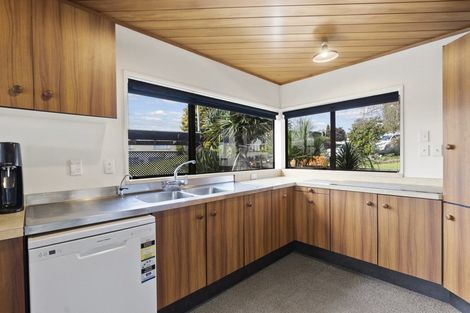 Photo of property in 39 Russleigh Drive, Dinsdale, Hamilton, 3204