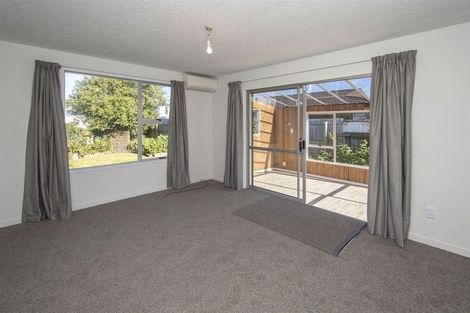 Photo of property in 2/5 Chilton Drive, Mairehau, Christchurch, 8052