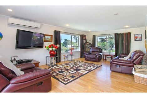 Photo of property in 1/272 Glamorgan Drive, Northcross, Auckland, 0630