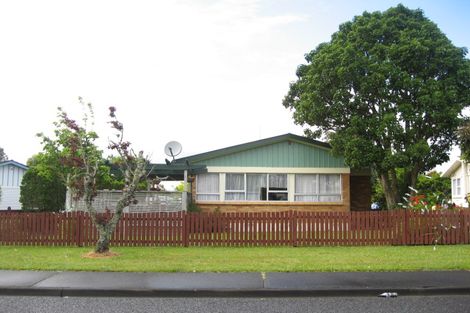 Photo of property in 12 Tatariki Street, Rosehill, Papakura, 2113