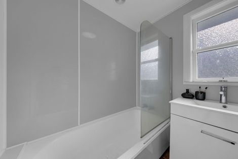 Photo of property in 16 Verel Street, Fairfield, Hamilton, 3214