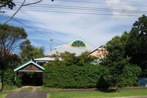 Photo of property in 26 Summer Street, Stanley Point, Auckland, 0624
