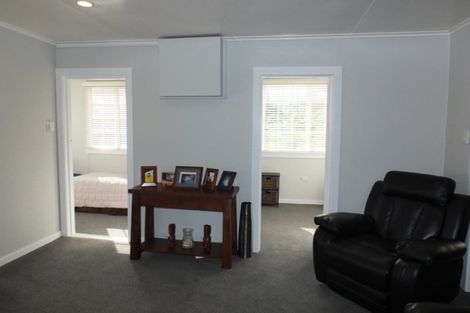 Photo of property in 9 Warren Street, Foxton Beach, Foxton, 4815