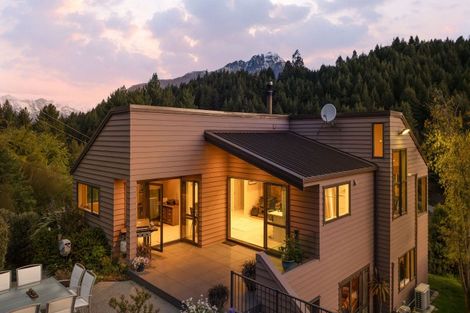 Photo of property in 664a Glenorchy-queenstown, Closeburn, Queenstown, 9371