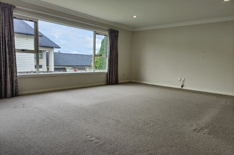 Photo of property in 6 Beggs Way, Flat Bush, Auckland, 2016