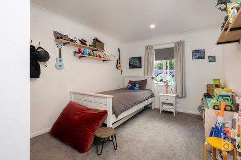 Photo of property in 50 Great North Road, Riverhead, 0820