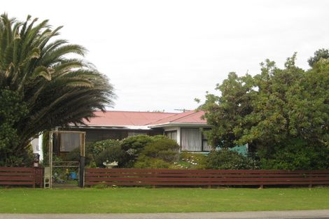 Photo of property in 30 Paritutu Road, Spotswood, New Plymouth, 4310